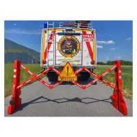 Bílo-červená plastová mobilní bariéra - délka 220 cm, výška 110 cm