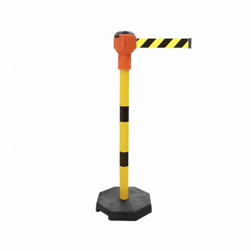 Černo-žlutý ocelový sloupek Skipper - délka 900 cm, výška 116 cm