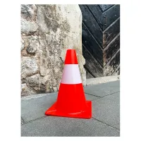 Oranžový plastový dopravní kužel SCV - délka 21,5 cm, výška 30 cm