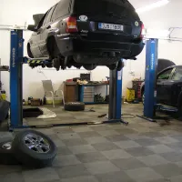 Černá plastová (PVC) zátěžová dlažba Fortelock Industry Ultra (penízky) - délka 51 cm, šířka 51 cm, výška 1 cm