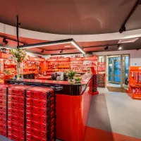 Červená plastová (PVC) zátěžová dlažba Fortelock Industry Ultra (penízky) - délka 51 cm, šířka 51 cm, výška 1 cm