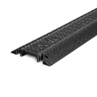 Černý plastový kabelový most (1x30x100) XPRESS - délka 101 cm, šířka 25 cm, výška 4 cm