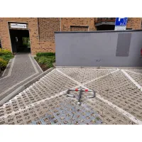 Stříbrná ocelová parkovací zábrana - šířka 85 cm, výška 45,5 cm