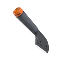 Černo-oranžový plastový sekáček - délka 19 cm, šířka 6,5 cm, výška 3,4 cm