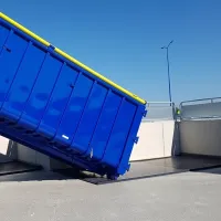 Šedá plastová LDPE pojezdová deska 2 rukojeti 4 díry - délka 200 cm, šířka 100 cm, výška 1 cm