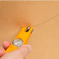 Žlutý plastový bezpečnostní jednorázový nůž