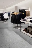 Šedá plastová vinylová dlažba Fortelock Business Sauda Cold Lava G003 - délka 64 cm, šířka 64 cm, výška 0,7 cm