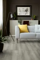 Šedá plastová vinylová dlažba Fortelock Business Sauda Cold Lava G003 - délka 64 cm, šířka 64 cm, výška 0,7 cm