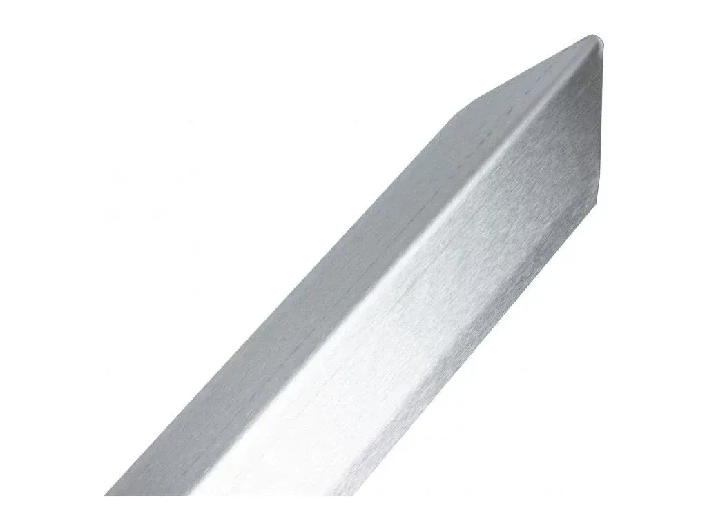 Stříbrná hliníková ochrana rohů zdí, stěn (L-profil) - délka 150 cm, šířka 4,5 cm, tloušťka 0,8 mm