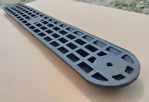 Černo-žlutý gumový parkovací doraz - délka 100 cm, šířka 13 cm, výška 4,5 cm