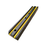 Černo-žlutý gumový doraz - délka 100 cm, šířka 20 cm, výška 8,5 cm Černo-žlutý gumový doraz - délka 100 cm, šířka 20 cm, výška 8,5 cm