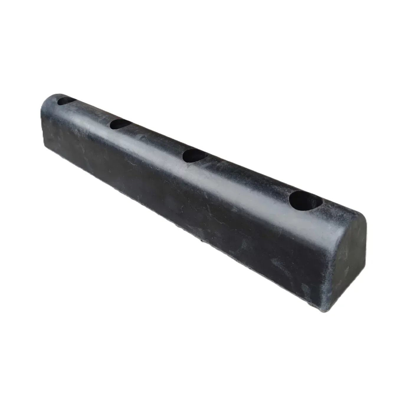 Gumový doraz na rampu - délka 100 cm, šířka 15 cm, tloušťka 15 cm