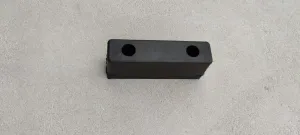 Gumový doraz na nákladní vozidla, návěsy - délka 20 cm, šířka 5,2 cm, tloušťka 8 cm