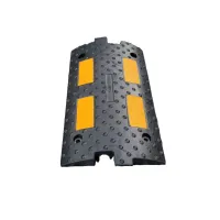 Černo-žlutý gumový kabelový most - délka 50 cm, šířka 30 cm, výška 5,5 cm