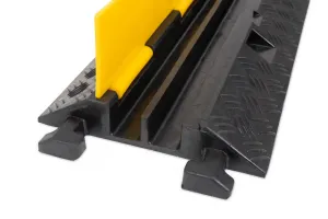 Černo-žlutý gumový kabelový most s víkem - délka 100 cm, šířka 24 cm, výška 4,5 cm