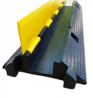 Černo-žlutý gumový kabelový most s víkem - délka 100 cm, šířka 26 cm, výška 7 cm