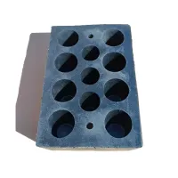 Černo-žlutý gumový reflexní doraz na rampu - délka 30 cm, šířka 20 cm, tloušťka 8,5 cm