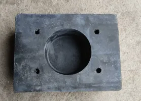 Gumový doraz na rampu - délka 20 cm, šířka 15 cm, tloušťka 8 cm