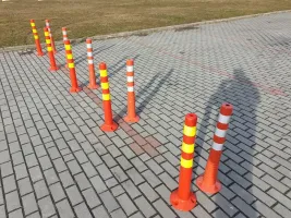 Oranžový plastový sloupek s reflexním pruhem - průměr 8 cm, výška 75 cm