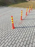 Oranžový plastový sloupek s reflexním pruhem - průměr 8 cm, výška 75 cm
