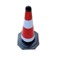 Bílo-červený plastový reflexní dopravní kužel s gumovým podstavcem - šířka 40 cm, výška 71 cm