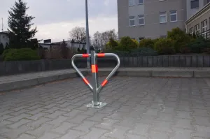 Stříbrná ocelová sklopná zábrana - šířka 58 cm, výška 60 cm