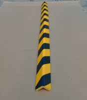 Černo-žlutá pěnová ochrana rohů zdí, stěn (L-profil) - délka 500 cm, šířka 2,6 x 2,6 cm, tloušťka 0,7 cm