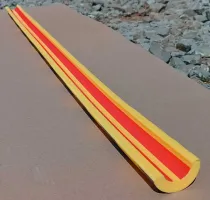 Černo-žlutá pěnová ochrana rohů zdí, stěn - průměr 7 cm, délka 100 cm, tloušťka 1 cm