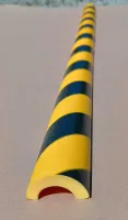 Černo-žlutá pěnová ochrana rohů zdí, stěn - průměr 7 cm, délka 100 cm, tloušťka 1 cm
