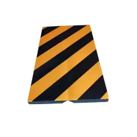 Černo-žlutá pěnová ochrana rohů zdí, stěn - délka 50 cm, šířka 12,5 x 12,5 cm, tloušťka 2 cm