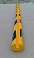 Černo-žlutá pěnová ochrana rohů zdí, stěn (U-profil) - průměr 5 cm, délka 100 cm
