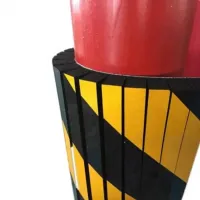 Černo-žlutá pěnová ochrana sloupů - délka 44 cm, šířka 25 cm, tloušťka 2 cm