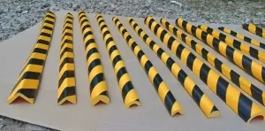 Černo-žlutá pěnová ochrana sloupů - průměr 5 cm, délka 100 cm, tloušťka 1 cm