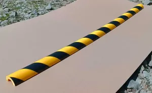 Černo-žlutá pěnová ochrana sloupů - průměr 5 cm, délka 100 cm, tloušťka 1 cm