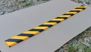 Černo-žlutá pěnová ochrana zdí, stěn - délka 100 cm, šířka 7,5 cm, tloušťka 2 cm