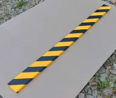 Černo-žlutá pěnová ochrana zdí, stěn - délka 100 cm, šířka 7,5 cm, tloušťka 2 cm