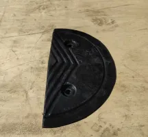 Černý plastový koncový zpomalovací práh - délka 33 cm, šířka 17 cm, výška 4 cm