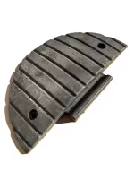 Černý plastový koncový zpomalovací práh "samec" SB60 - délka 39 cm, šířka 20 cm, výška 5 cm