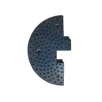 Černý plastový koncový zpomalovací práh SB70 - délka 50 cm, šířka 25 cm, výška 5 cm