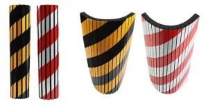 Červeno-bílá pěnová ochrana sloupů - délka 44 cm, šířka 25 cm, tloušťka 2 cm