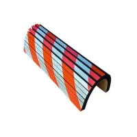 Červeno-bílá pěnová ochrana sloupů - délka 44 cm, šířka 25 cm, tloušťka 2 cm