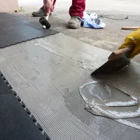 Grafitová plastová (PVC) zátěžová dlažba Fortelock Industry ECO Premium (penízky) - délka 51 cm, šířka 51 cm, výška 0,7 cm