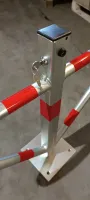 Stříbrná ocelová sklopná parkovací zábrana - šířka 55 cm, výška 60 cm