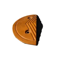 Žlutý plastový koncový zpomalovací práh - délka 33 cm, šířka 17 cm, výška 4 cm