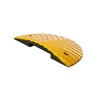 Žlutý plastový koncový zpomalovací práh SB50 - délka 38 cm, šířka 20 cm, výška 5 cm