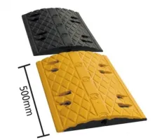 Žlutý plastový průběžný zpomalovací práh SB90 - délka 33 cm, šířka 50 cm, výška 4 cm