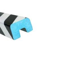 Černo-bílá pěnová výstražná fotoluminiscenční ochrana rohů zdí, stěn PI-3 - délka 100 cm, šířka 2 cm, tloušťka 1 cm