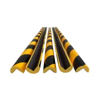 Černo-žlutá pěnová magnetická ochrana rohů zdí, stěn "typ A" - průměr 4 cm, délka 100 cm