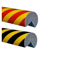 Černo-žlutá pěnová reflexní výstražná ochrana rohů zdí, stěn typ AC - průměr 4,5 cm, délka 100 cm