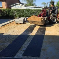 Černá plastová LDPE pojezdová deska bez rukojeti - délka 120 cm, šířka 120 cm, výška 1,15 cm